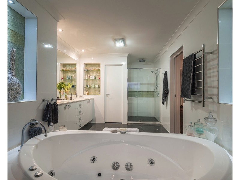 36 Anchorage Cct, Twin Waters QLD 4564