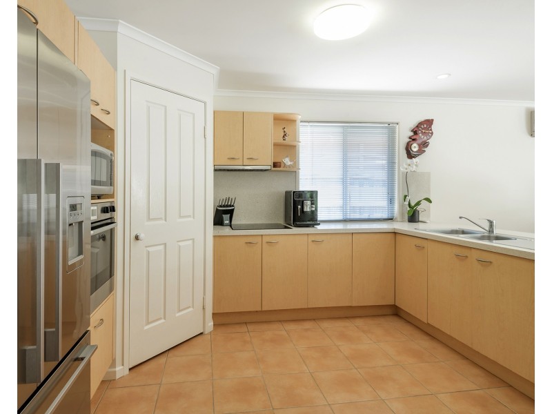 6 Peatling Lane, Twin Waters QLD 4564