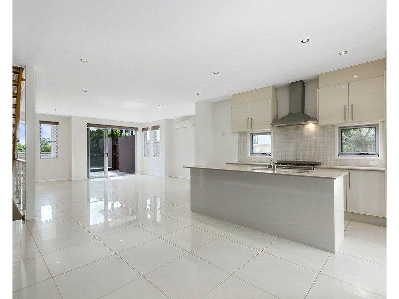 1/26 Orealla Cres, Sunrise Beach QLD 4567