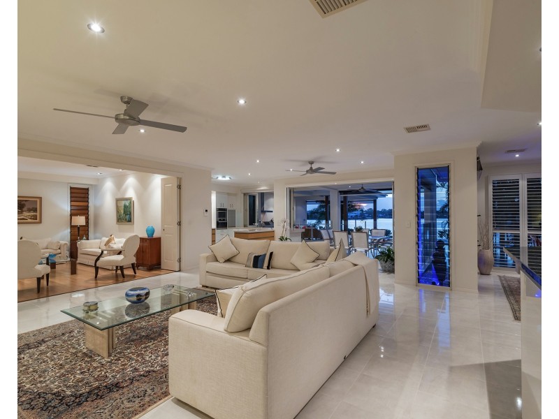 12 Oceanic Ct, Twin Waters QLD 4564
