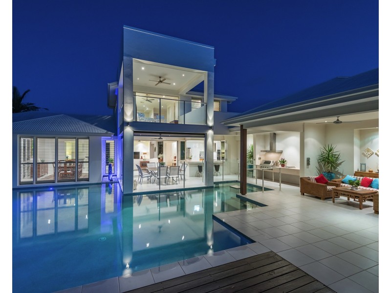 12 Oceanic Ct, Twin Waters QLD 4564