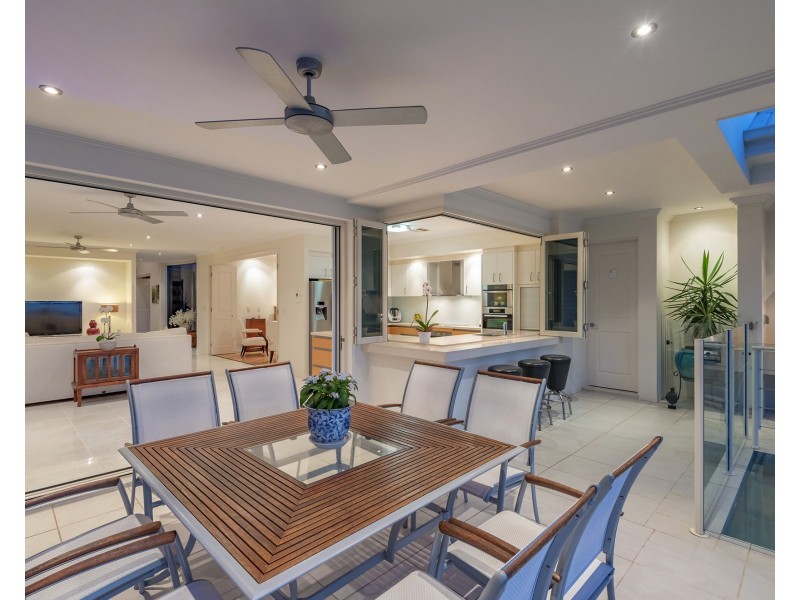 12 Oceanic Ct, Twin Waters QLD 4564