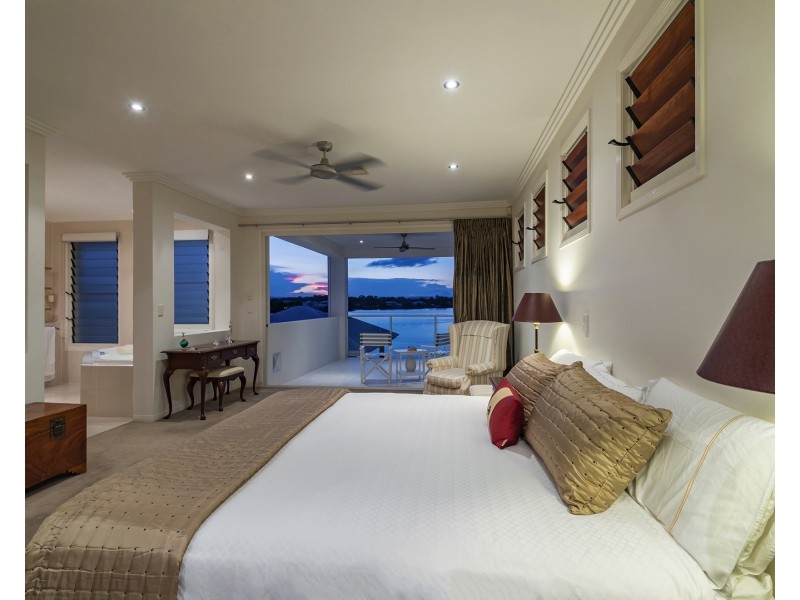 12 Oceanic Ct, Twin Waters QLD 4564