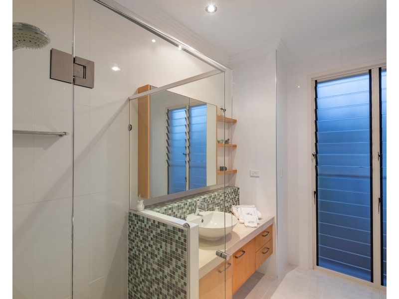 12 Oceanic Ct, Twin Waters QLD 4564
