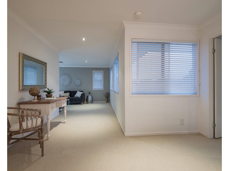 22 Hetherington Dr, Twin Waters QLD 4564