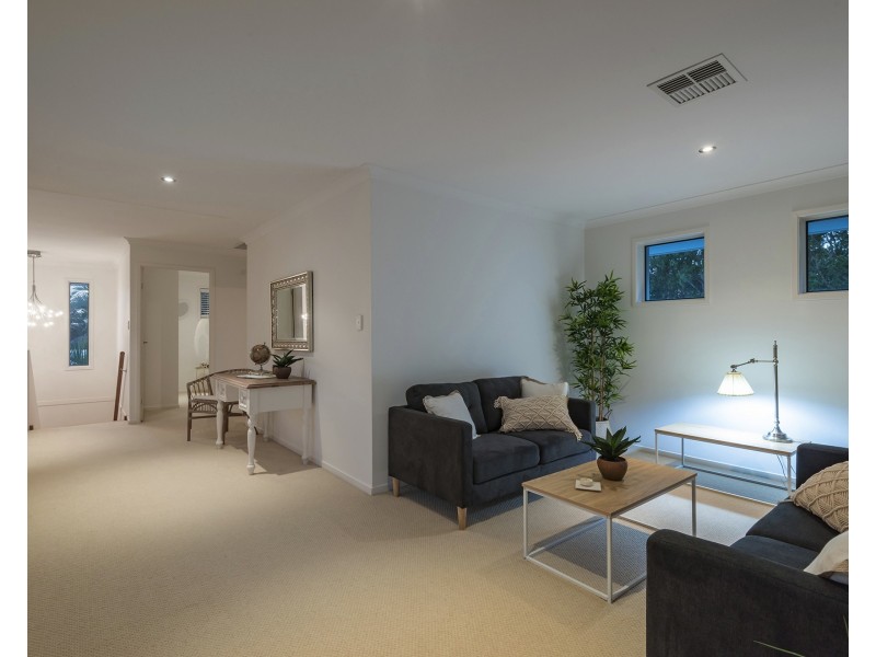 22 Hetherington Dr, Twin Waters QLD 4564