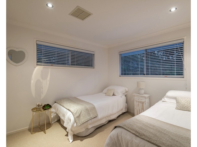 22 Hetherington Dr, Twin Waters QLD 4564