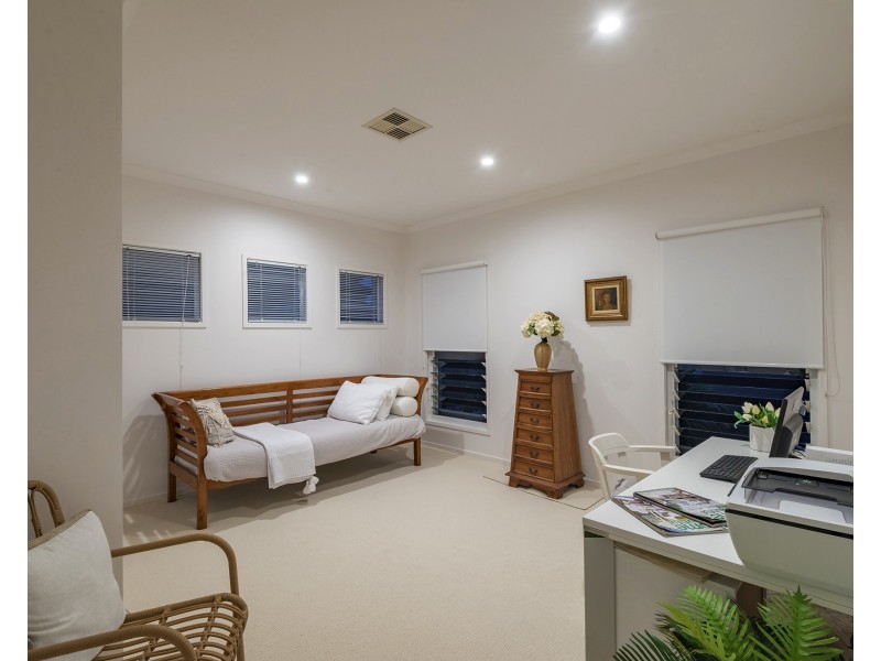 22 Hetherington Dr, Twin Waters QLD 4564