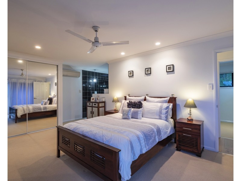 6 Sunview Dr, Twin Waters QLD 4564