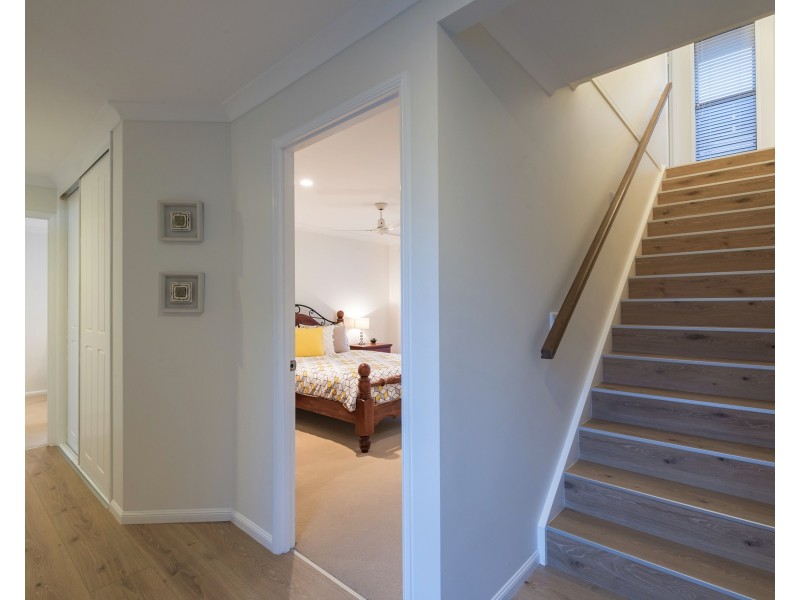 6 Sunview Dr, Twin Waters QLD 4564