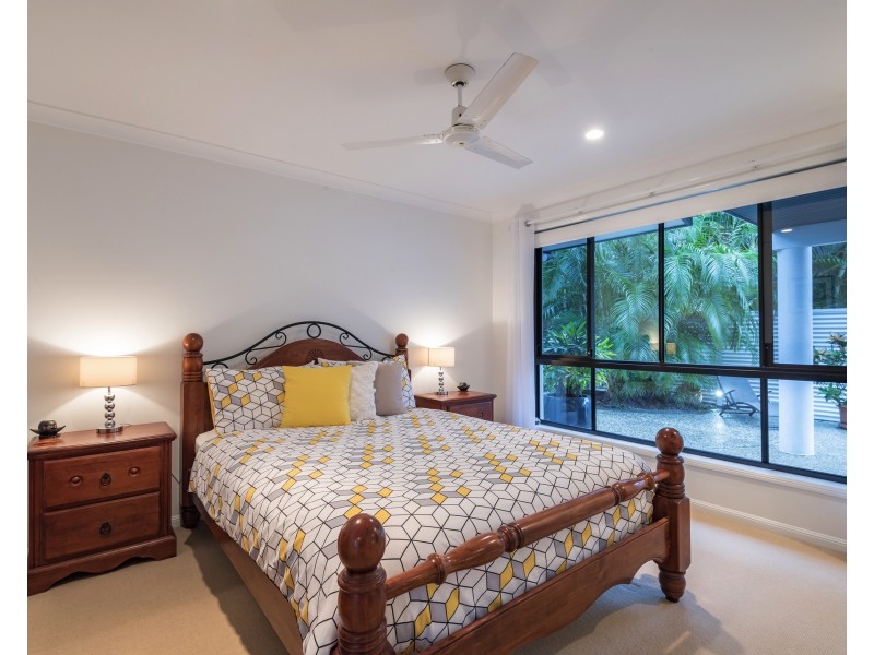 6 Sunview Dr, Twin Waters QLD 4564