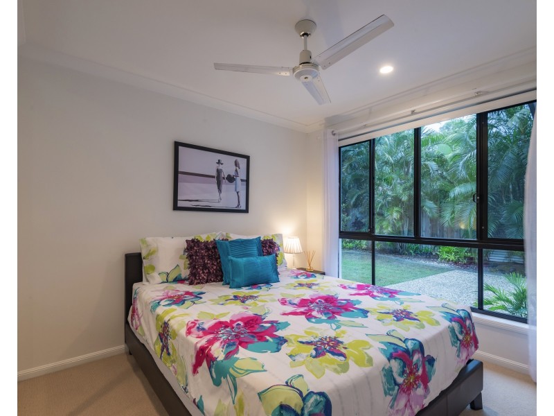 6 Sunview Dr, Twin Waters QLD 4564