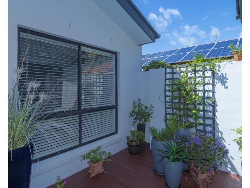 6 Sunview Dr, Twin Waters QLD 4564