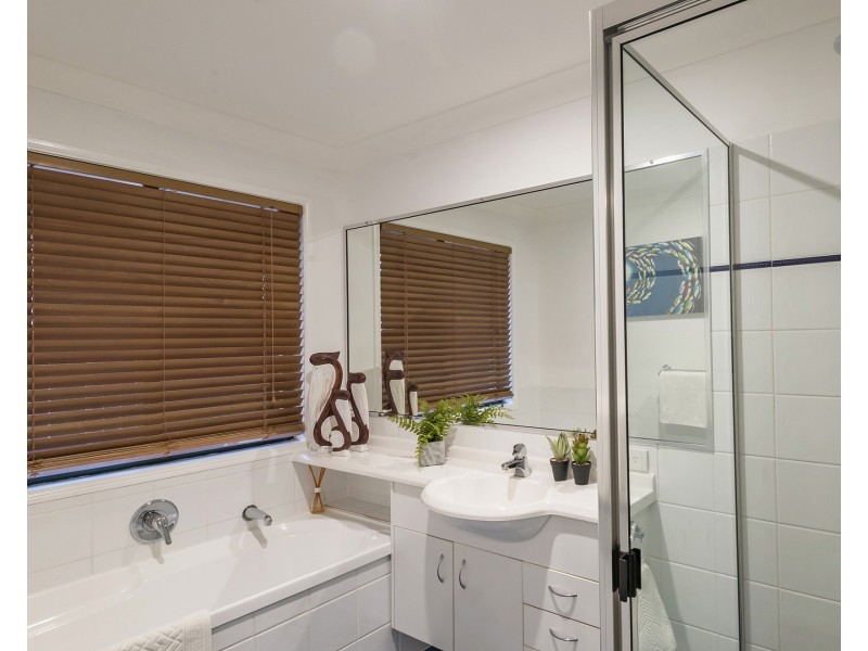 21 Baker-finch Pl, Twin Waters QLD 4564