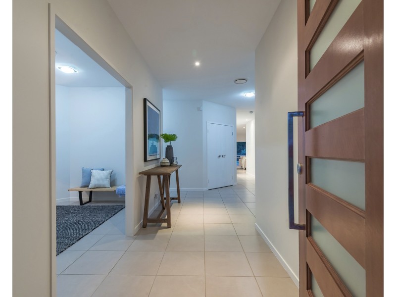 21 Hetherington Dr, Twin Waters QLD 4564
