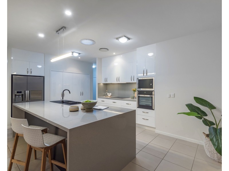 21 Hetherington Dr, Twin Waters QLD 4564