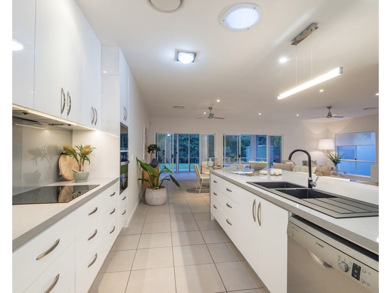 21 Hetherington Dr, Twin Waters QLD 4564