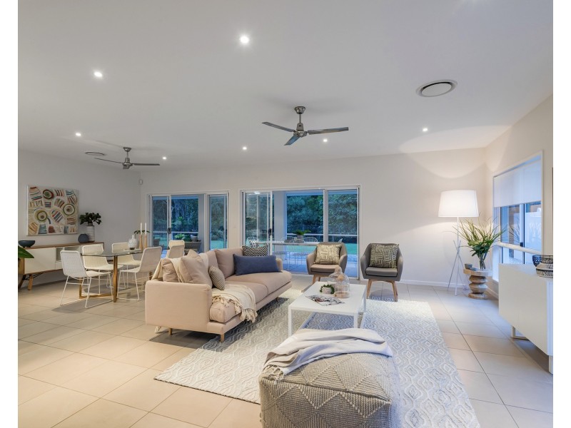 21 Hetherington Dr, Twin Waters QLD 4564