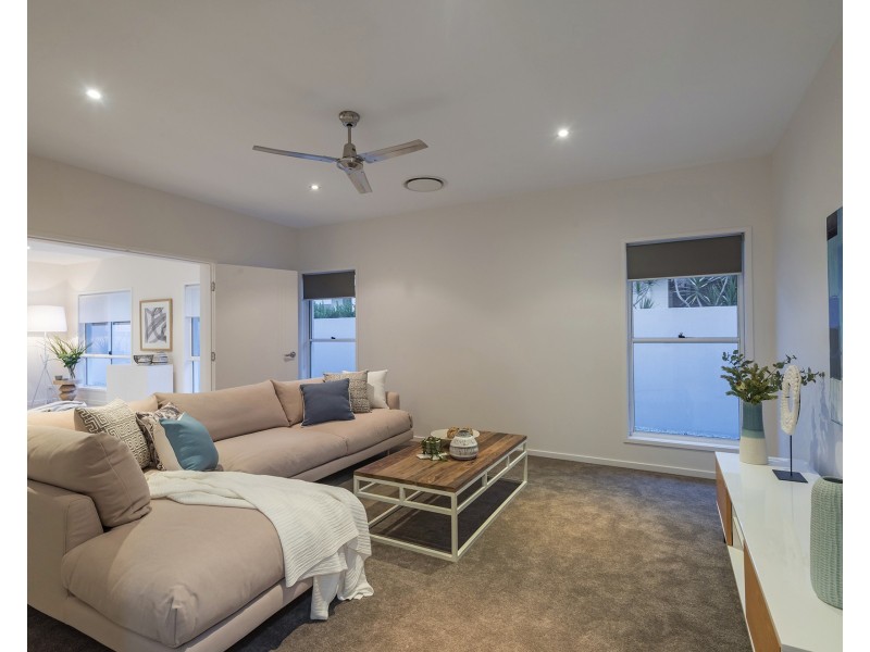 21 Hetherington Dr, Twin Waters QLD 4564