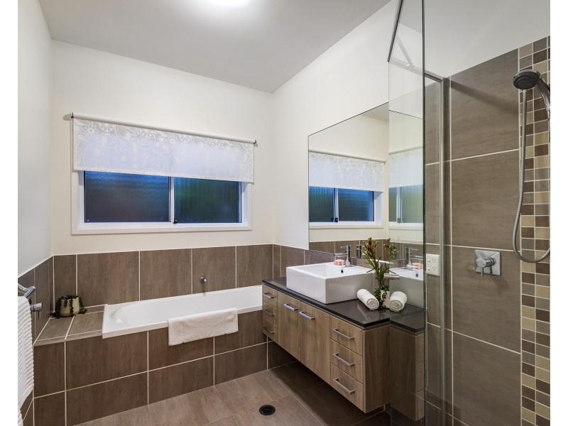 21 Hetherington Dr, Twin Waters QLD 4564