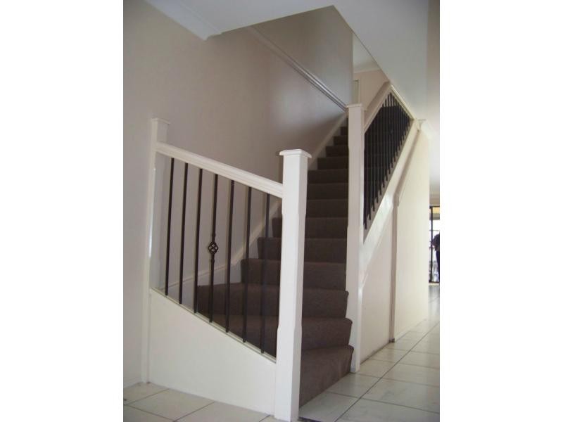 8 Greenwich Walk, Campbelltown NSW 2560