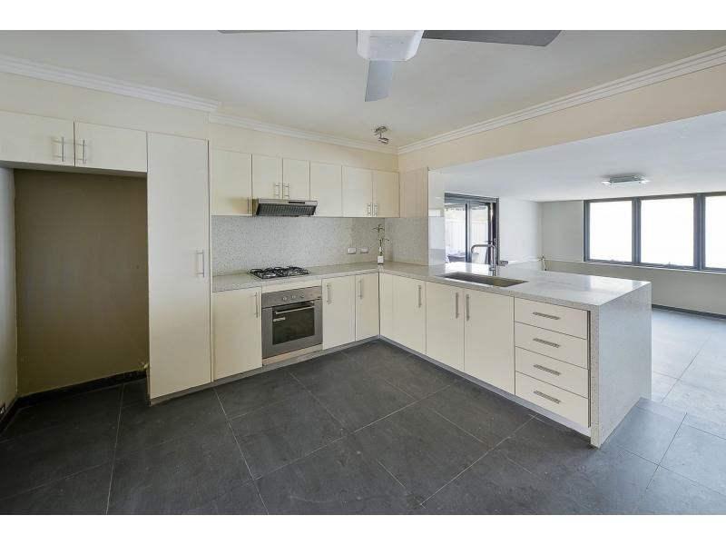 28 Poplar Crescent, Bradbury NSW 2560