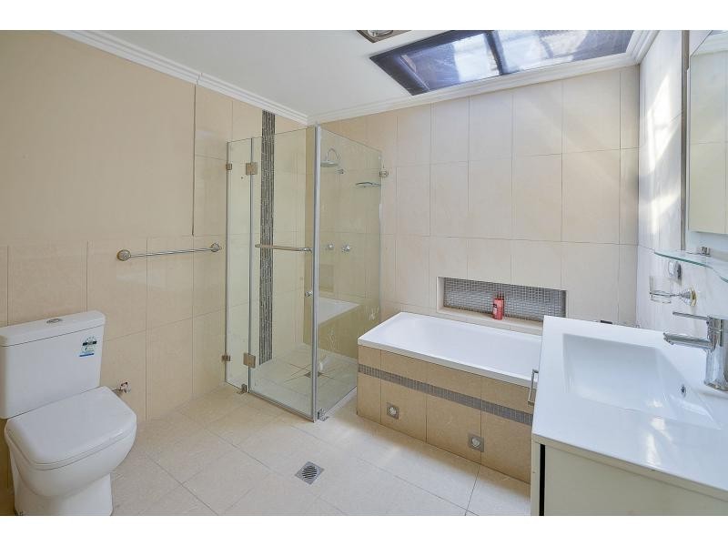 28 Poplar Crescent, Bradbury NSW 2560
