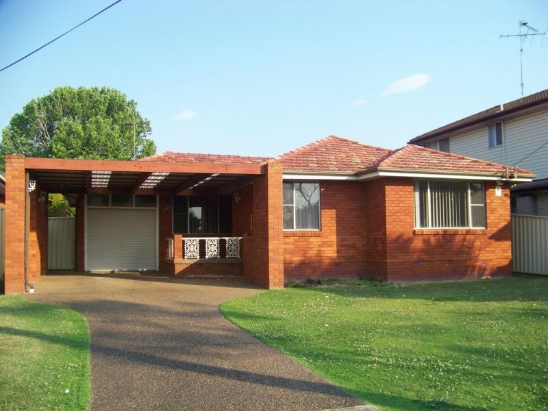 7 Darwin Street, Campbelltown NSW 2560