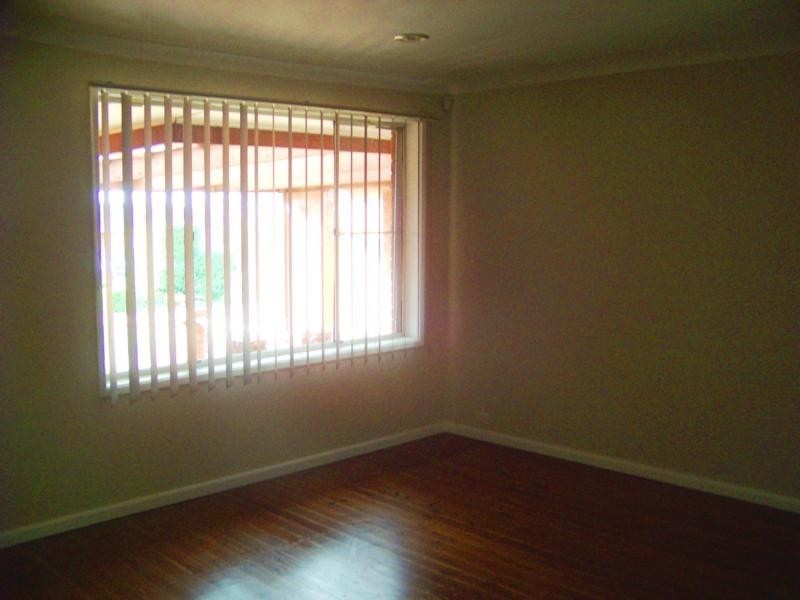 7 Darwin Street, Campbelltown NSW 2560