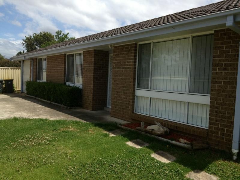 2/19 Colevile Place, Rosemeadow NSW 2560