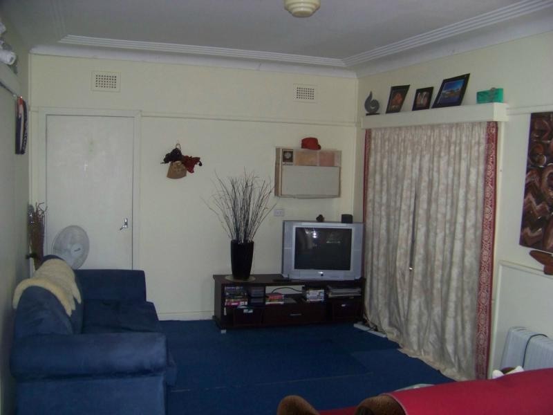 21 Tyler Street, Campbelltown NSW 2560