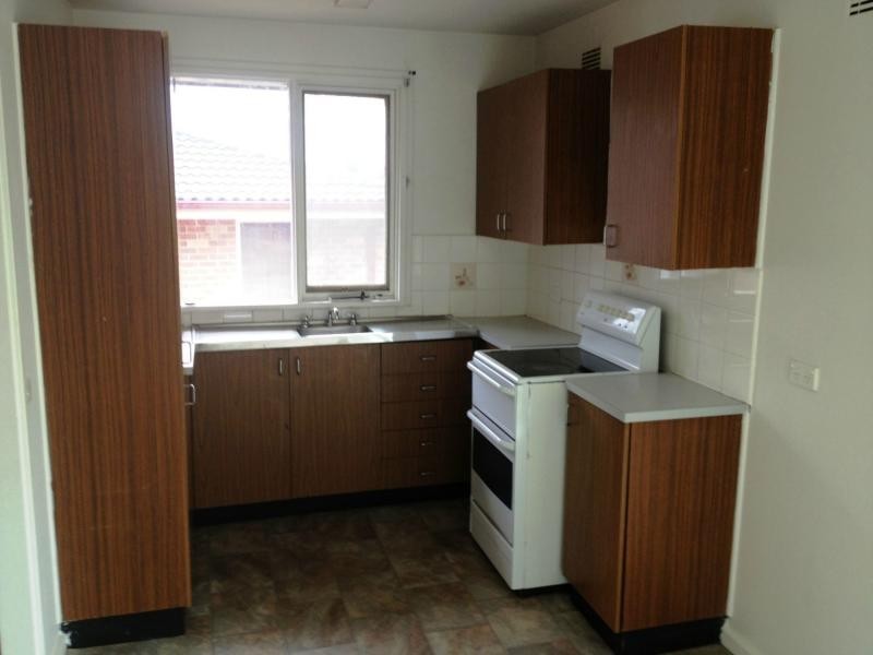 8 Collaroy Road, Woodbine NSW 2560