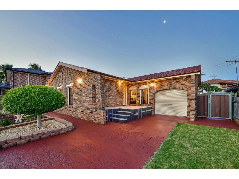 57 Oliveri Crescent, Green Valley NSW 2168