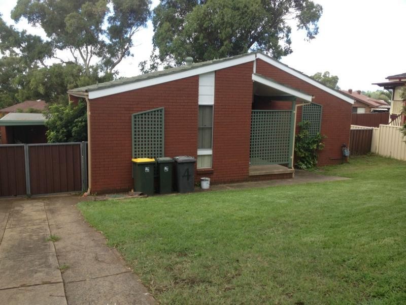 4 Collaroy Road, Woodbine NSW 2560