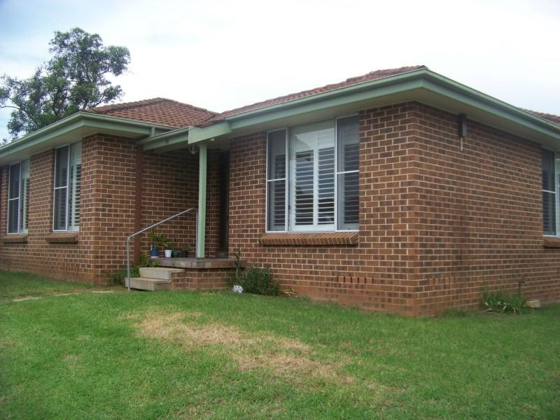 14/12 Bensley Road, Macquarie Fields NSW 2564