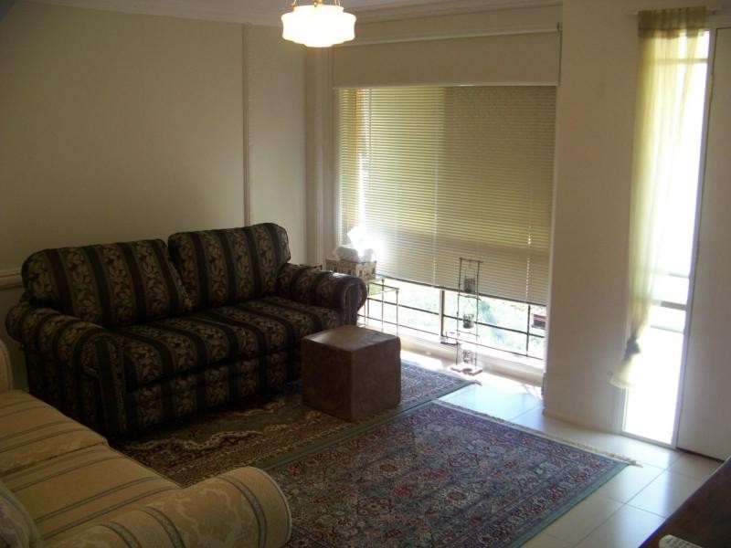 9 Parkholme Circuit, Englorie Park NSW 2560