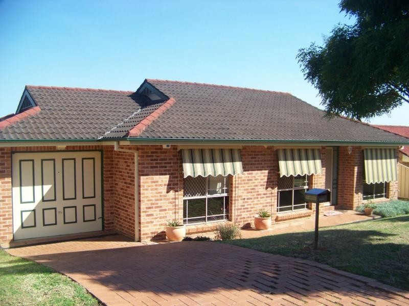 9 Parkholme Circuit, Englorie Park NSW 2560