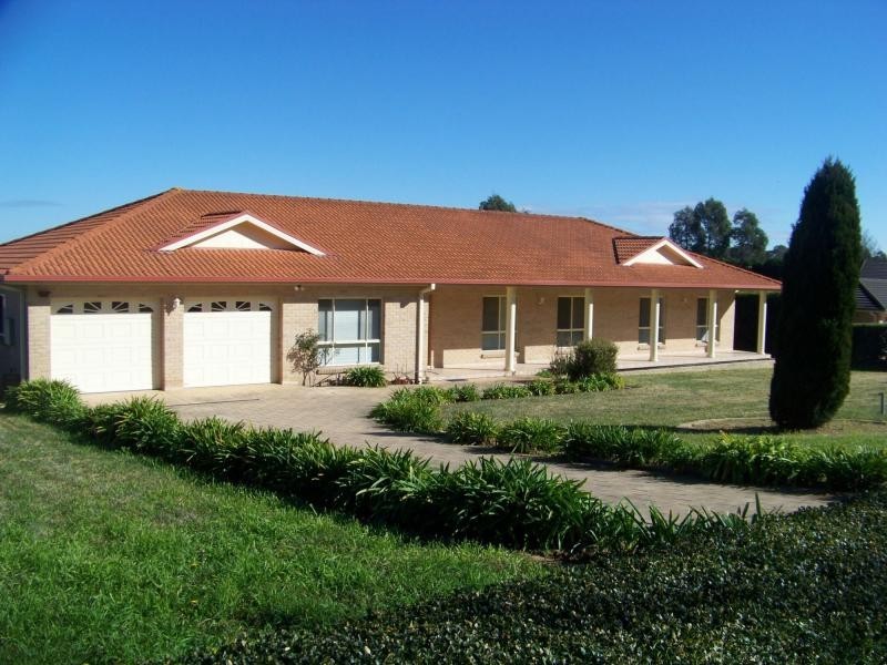 12 Carisbrooke Row, Bowral NSW 2576