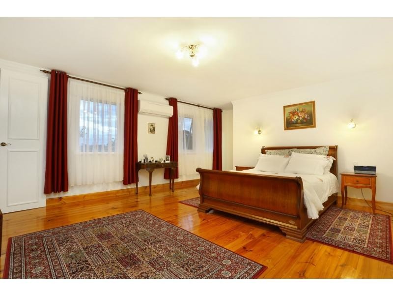 Chirnside Park VIC 3116