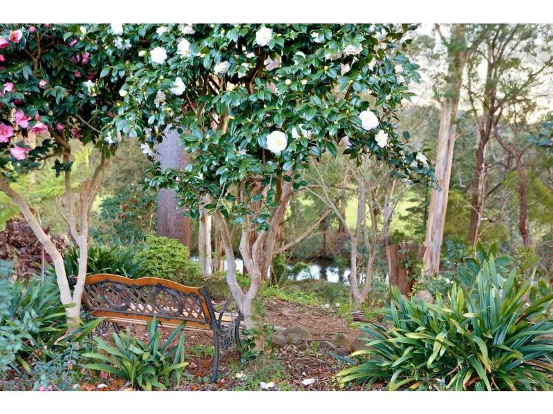 8 – 10 Lincoln Road, Warburton VIC 3799