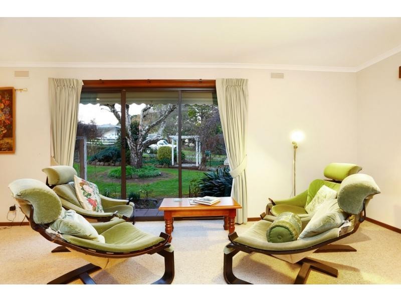 8 – 10 Lincoln Road, Warburton VIC 3799