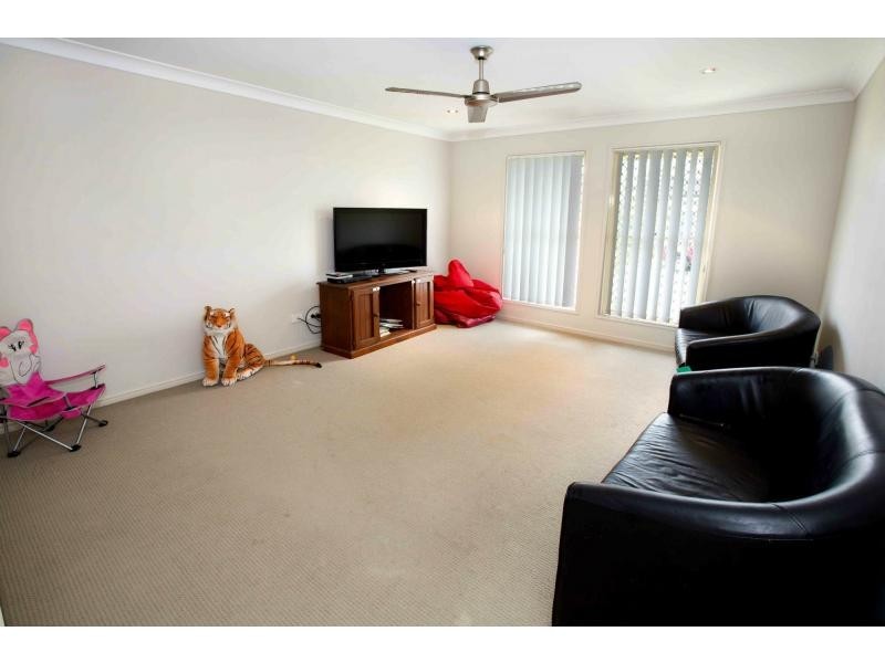 5 Van Beelen Street, Caboolture QLD 4510