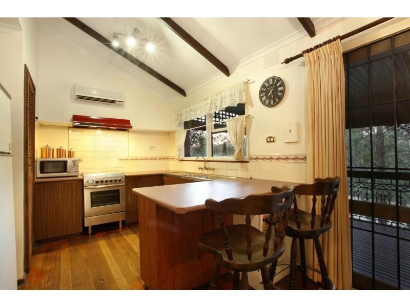 15 Meander Road, Hurstbridge VIC 3099