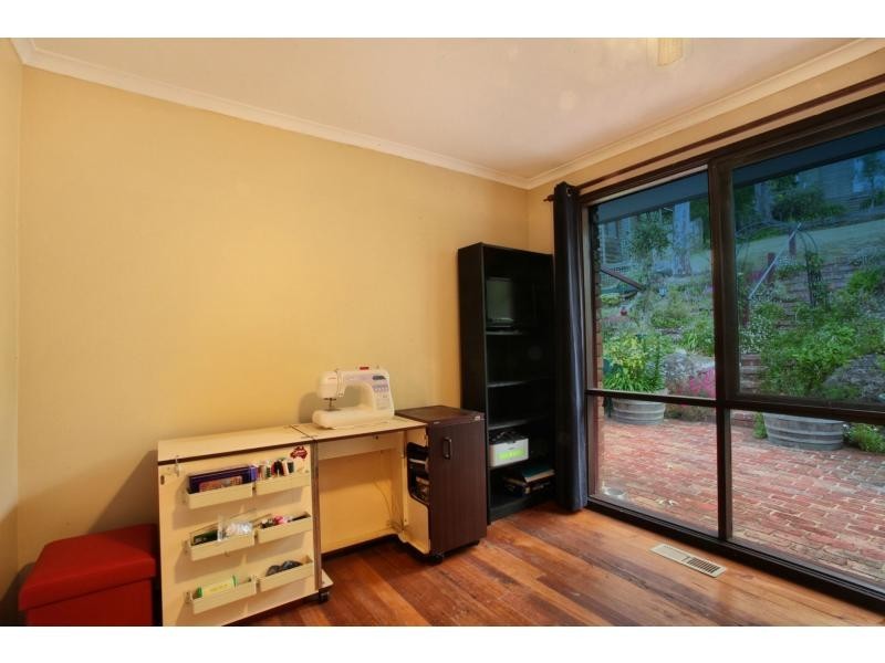 15 Meander Road, Hurstbridge VIC 3099