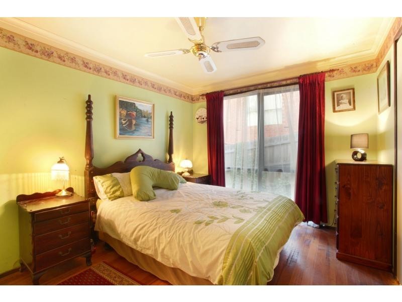 15 Meander Road, Hurstbridge VIC 3099