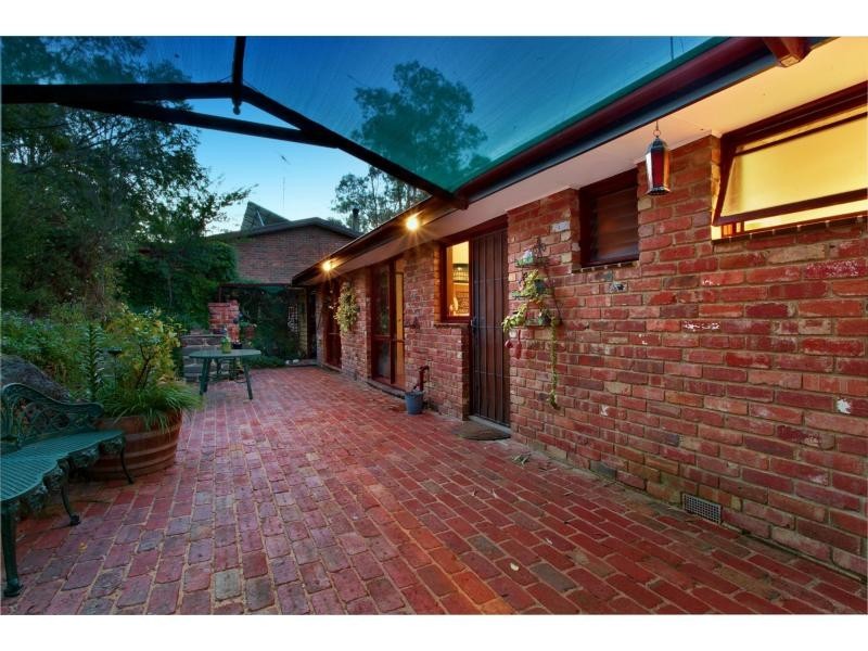 15 Meander Road, Hurstbridge VIC 3099