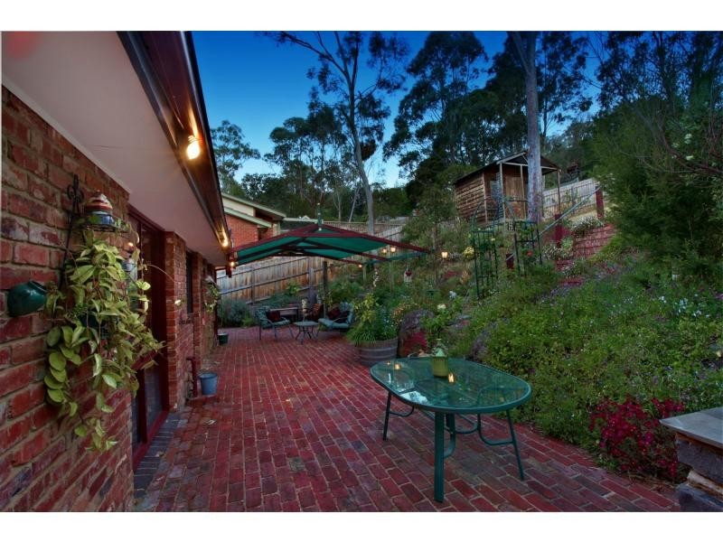 15 Meander Road, Hurstbridge VIC 3099
