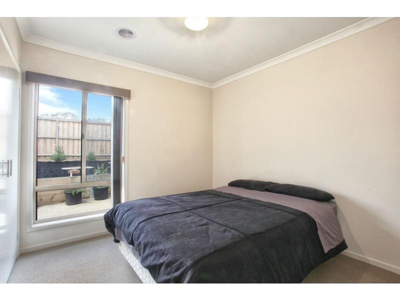 42 Aylesbury Boulevard, Doreen VIC 3754