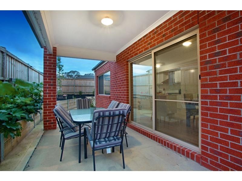 42 Aylesbury Boulevard, Doreen VIC 3754