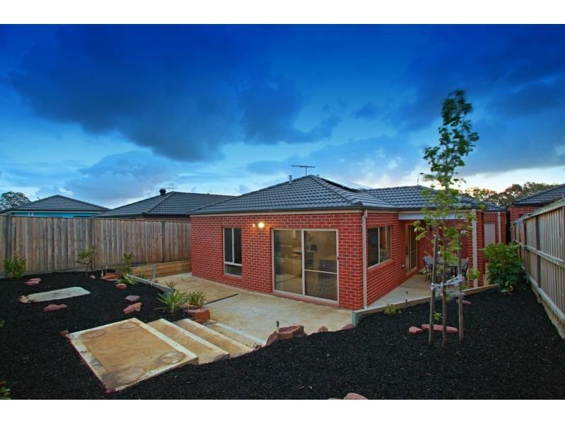 42 Aylesbury Boulevard, Doreen VIC 3754